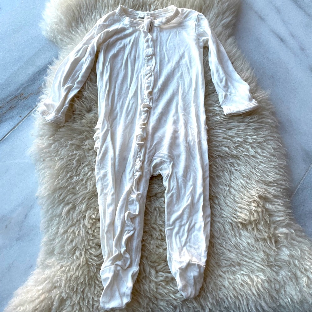 Spearmint Love ruffle zipper footie